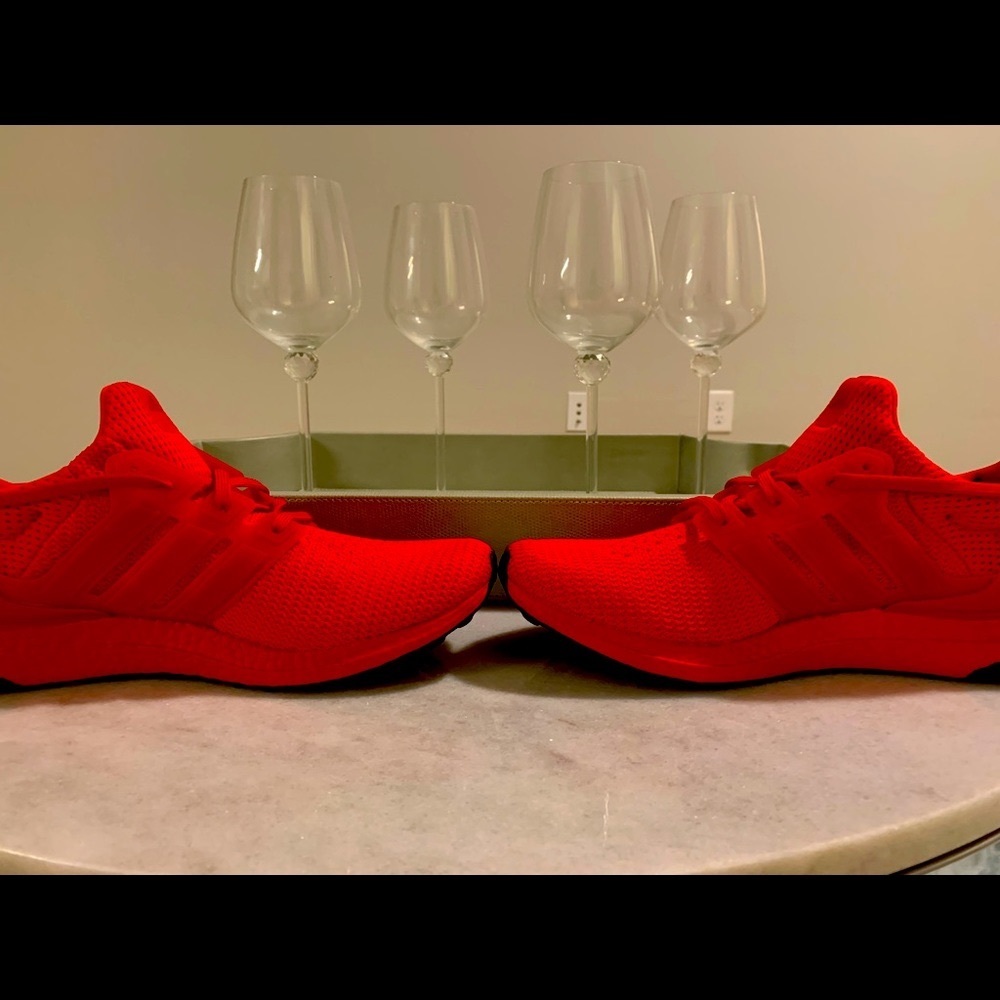 ADIDAS ULTRABOOST FY7123 TRIPLE SCARLET RED Size 9